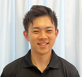 川岸　謙太